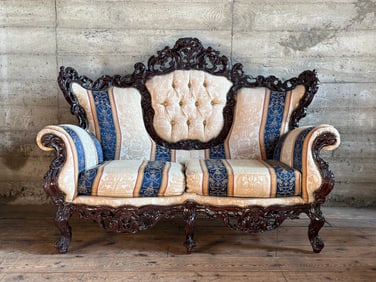 VICTORIAN STYLE LOVESEAT