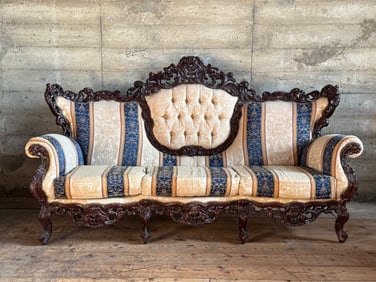 VICTORIAN STYLE SOFA