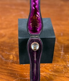 VICTORIAN ESSEX CRYSTAL PIN