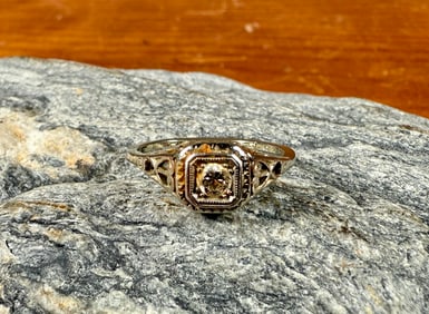 18K ART DECO DIAMOND RING