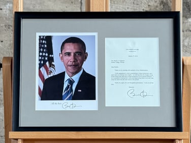 BARACK OBAMA SIGNED PHOTOGRAPH & LETTER