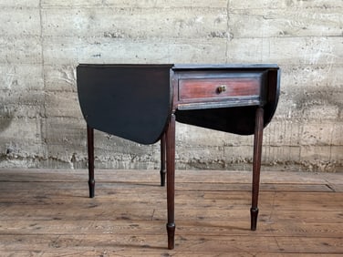 PEMBROKE MAHOGANY DROP LEAF TABLE