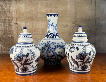 PAIR OF GINGER JARS & VASE, GRANDINROAD & BALLARD DESIGNS