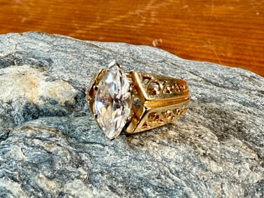 CHARITY: SALEM DOGS, 14K GOLD RING