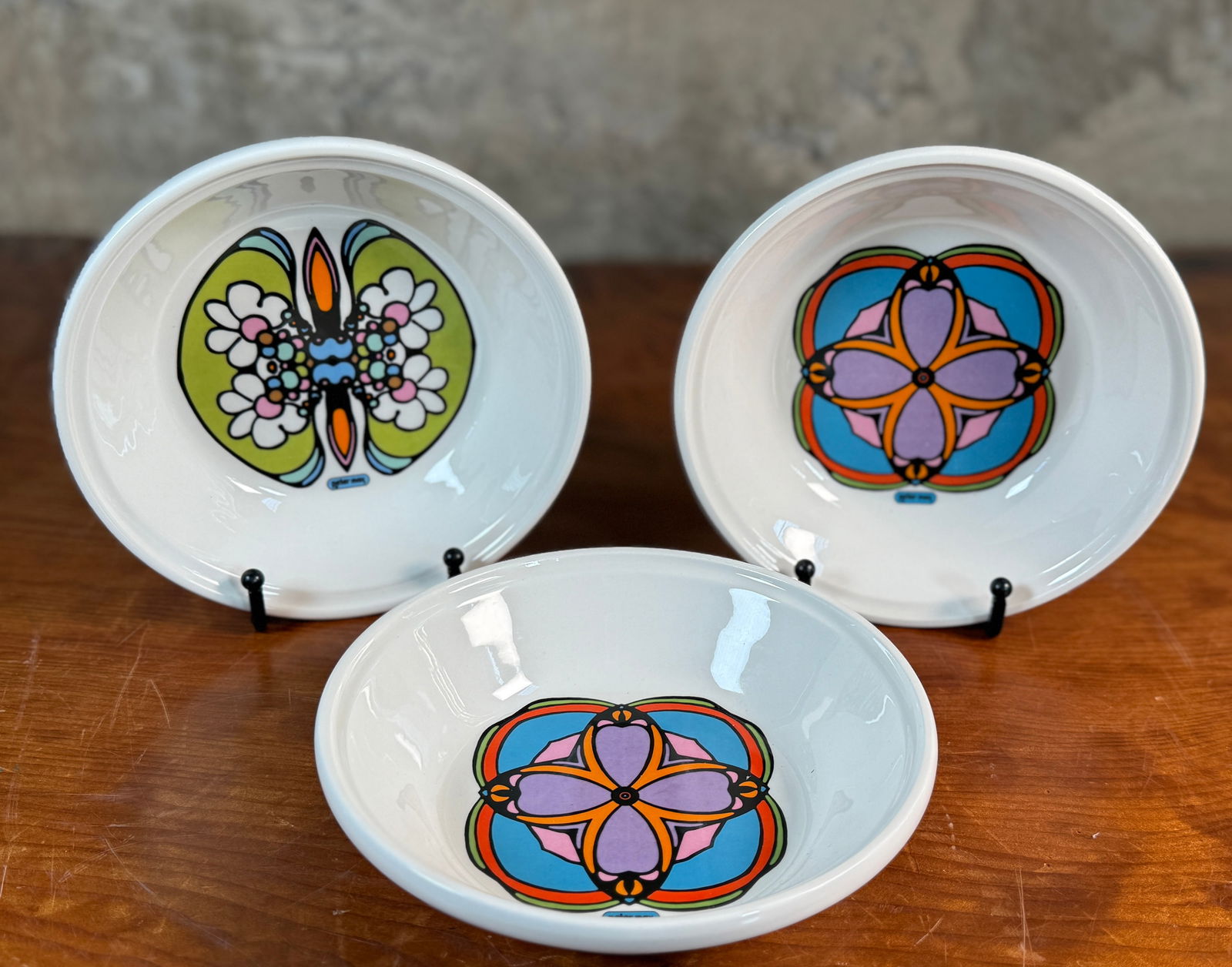 PETER MAX FOR IROQUOIS CHINA, 'CLOVER' & 'BUTTERFLY' BOWLS: This lot features a set of three (3) "Clover" & "Butterfly" pattern bowls by Peter Max for Iroquois China in Syracuse, New York. These bowls were made in the 1960s and 1970s and are in a psychedel