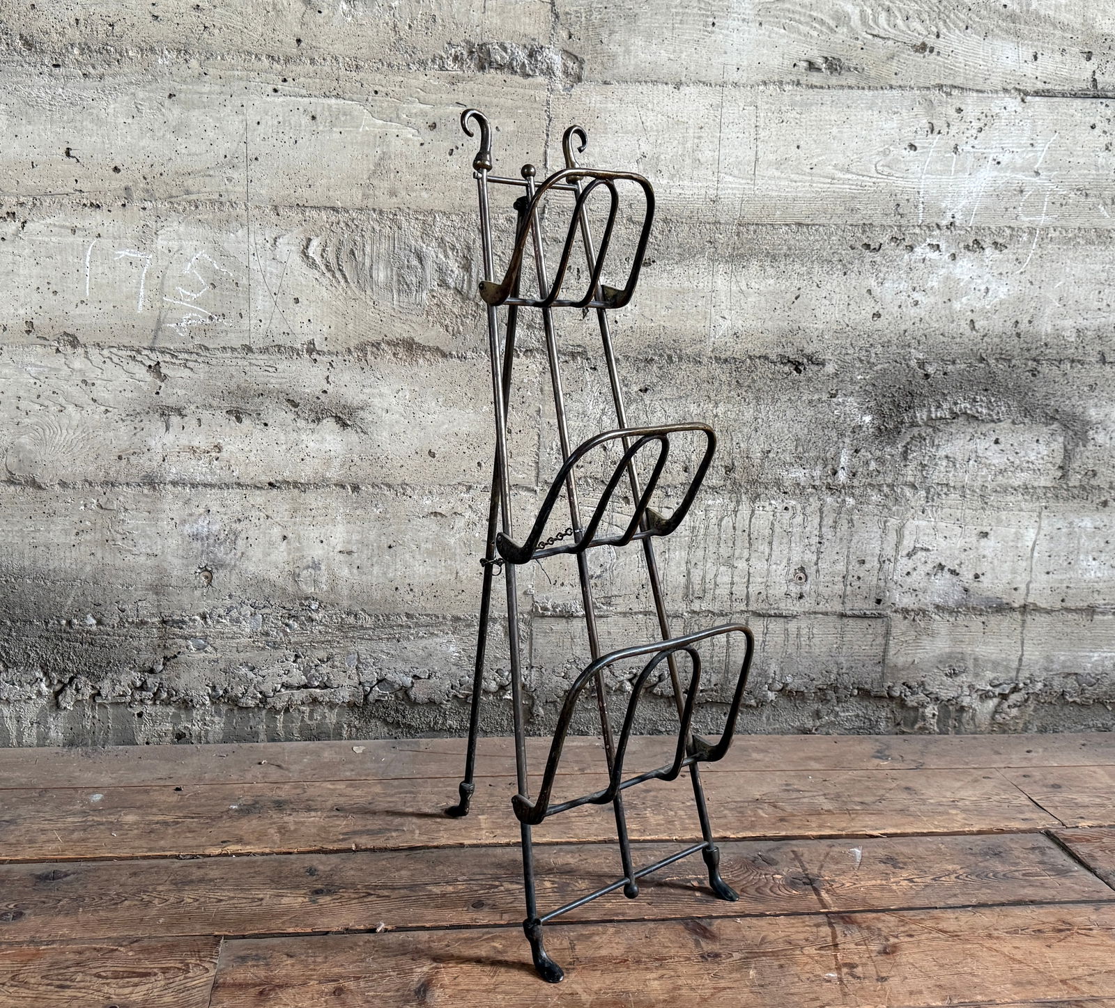 MID-CENTURY BRASS 3-TIER FOLDING RACK STAND: This lot features a mid-century brass 3-tier folding rack stand made in Italy circa 1950s. This piece measures (folded out), 32'' H x 10.5'' W x 15'' D.