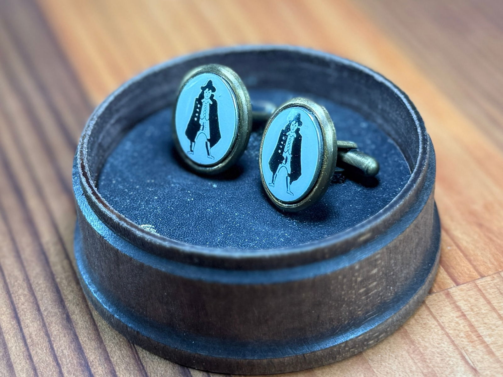 CANTERBURY, 'RISQUE CUFFLINKS' - 4