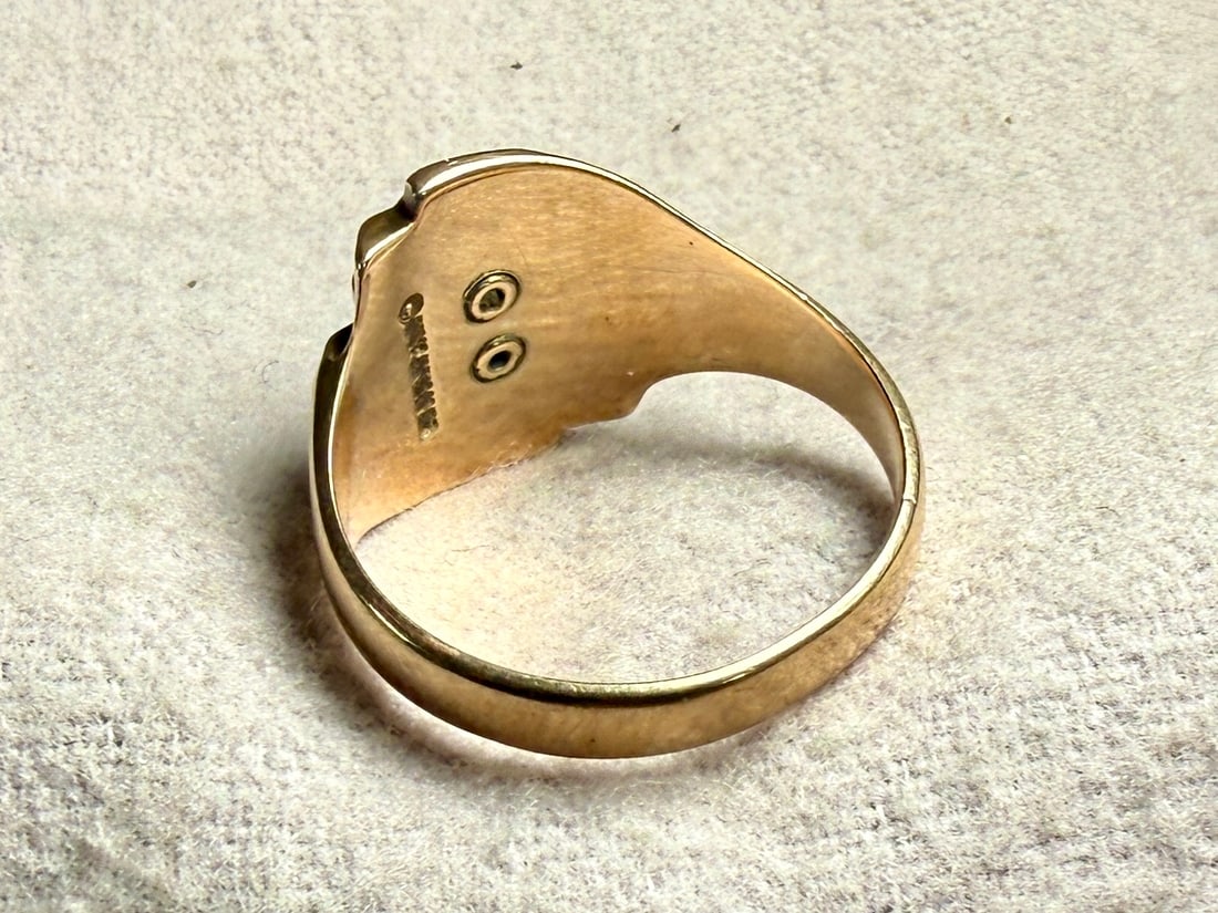 10K GOLD CLASS RING - 4