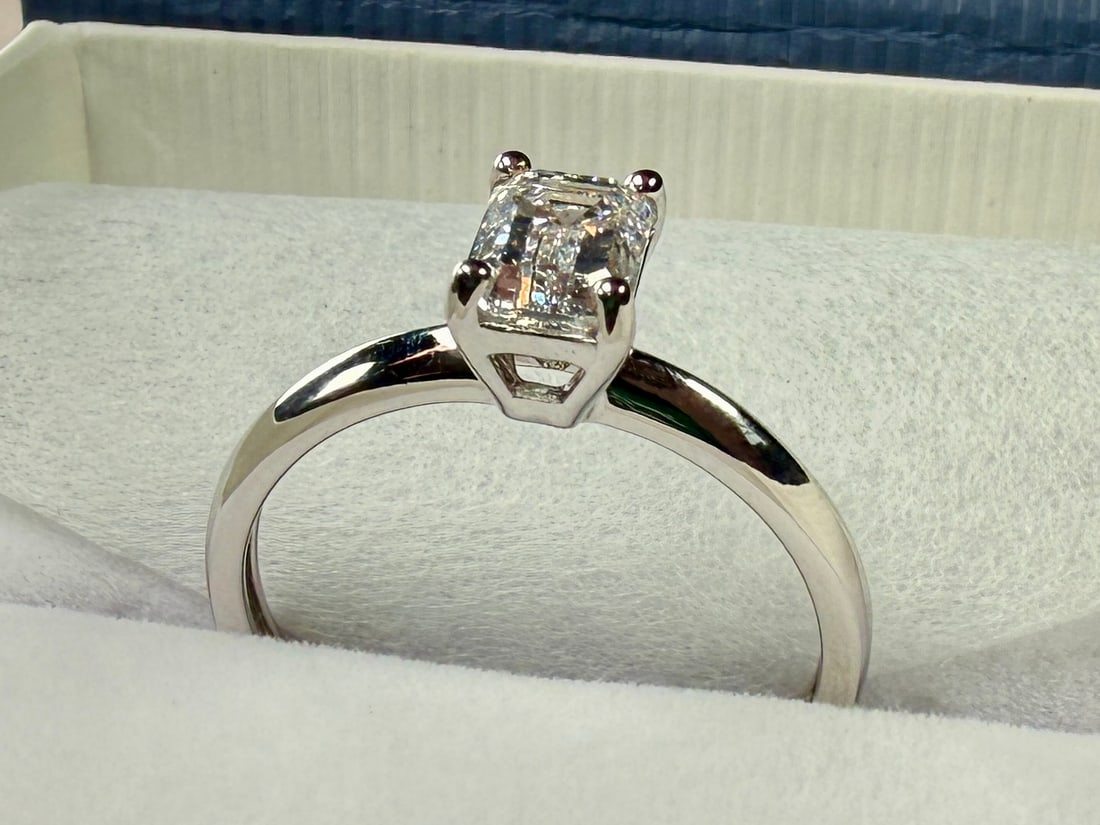 14K GOLD & DIAMOND ENGAGEMENT RING #1: This lot features a 14k gold & diamond engagement ring in a size 8 and a total approx. weight of 2.20 grams. Diamond tests as genuine.