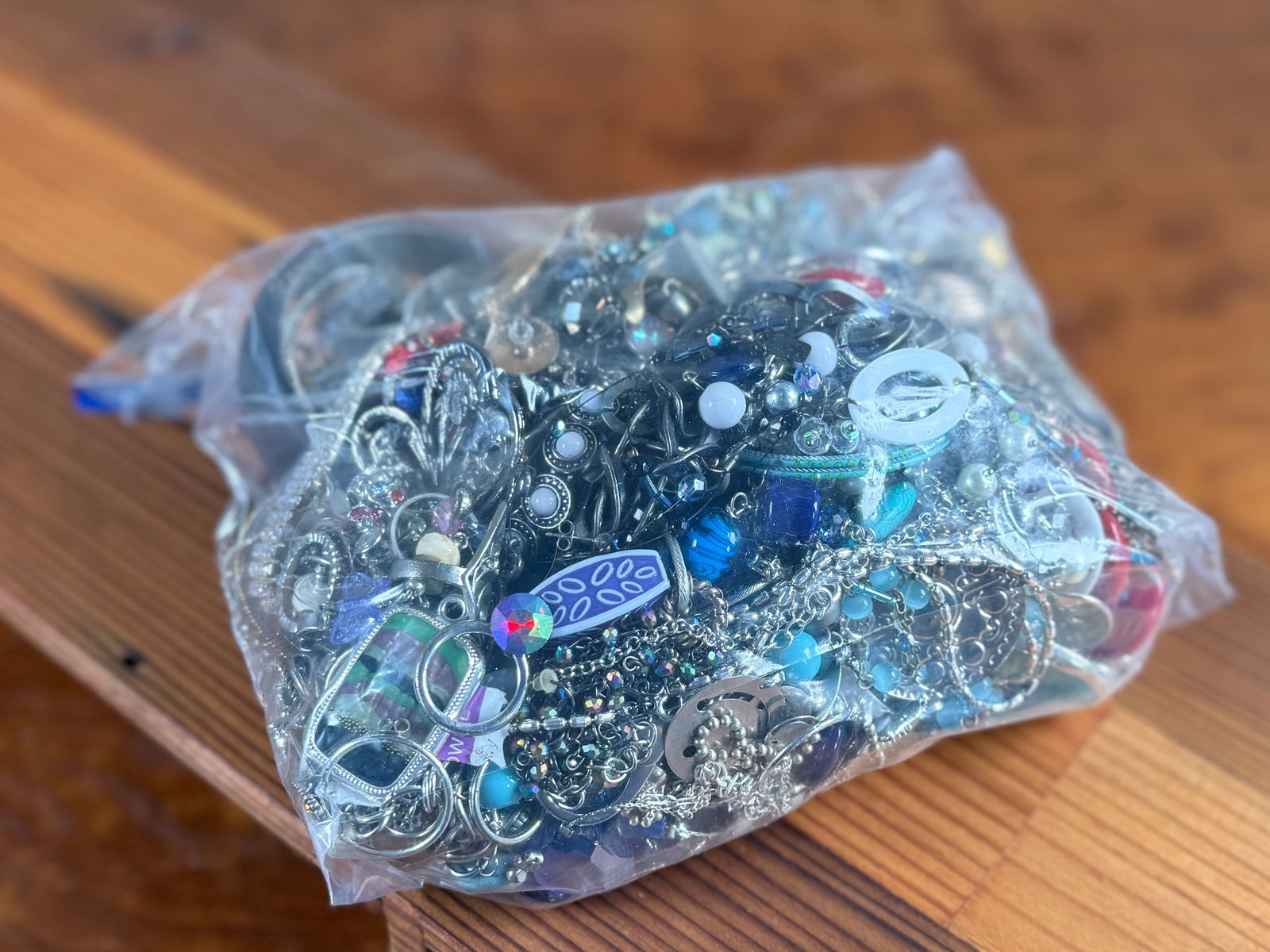 COSTUME JEWELRY, 5.5LBS: This lot features a collection of quality costume jewelry with a total approx. weight of 5.5lbs.