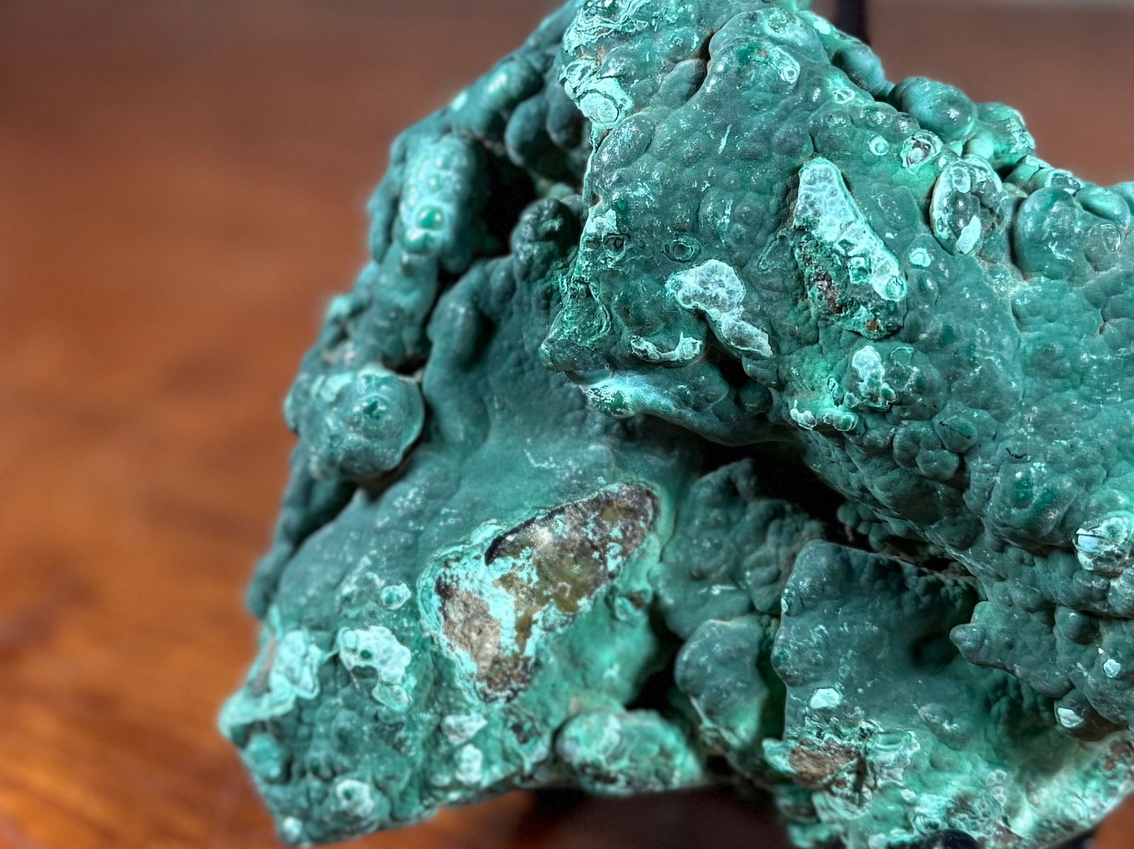 LARGE MALACHITE SPECIMEN - 5