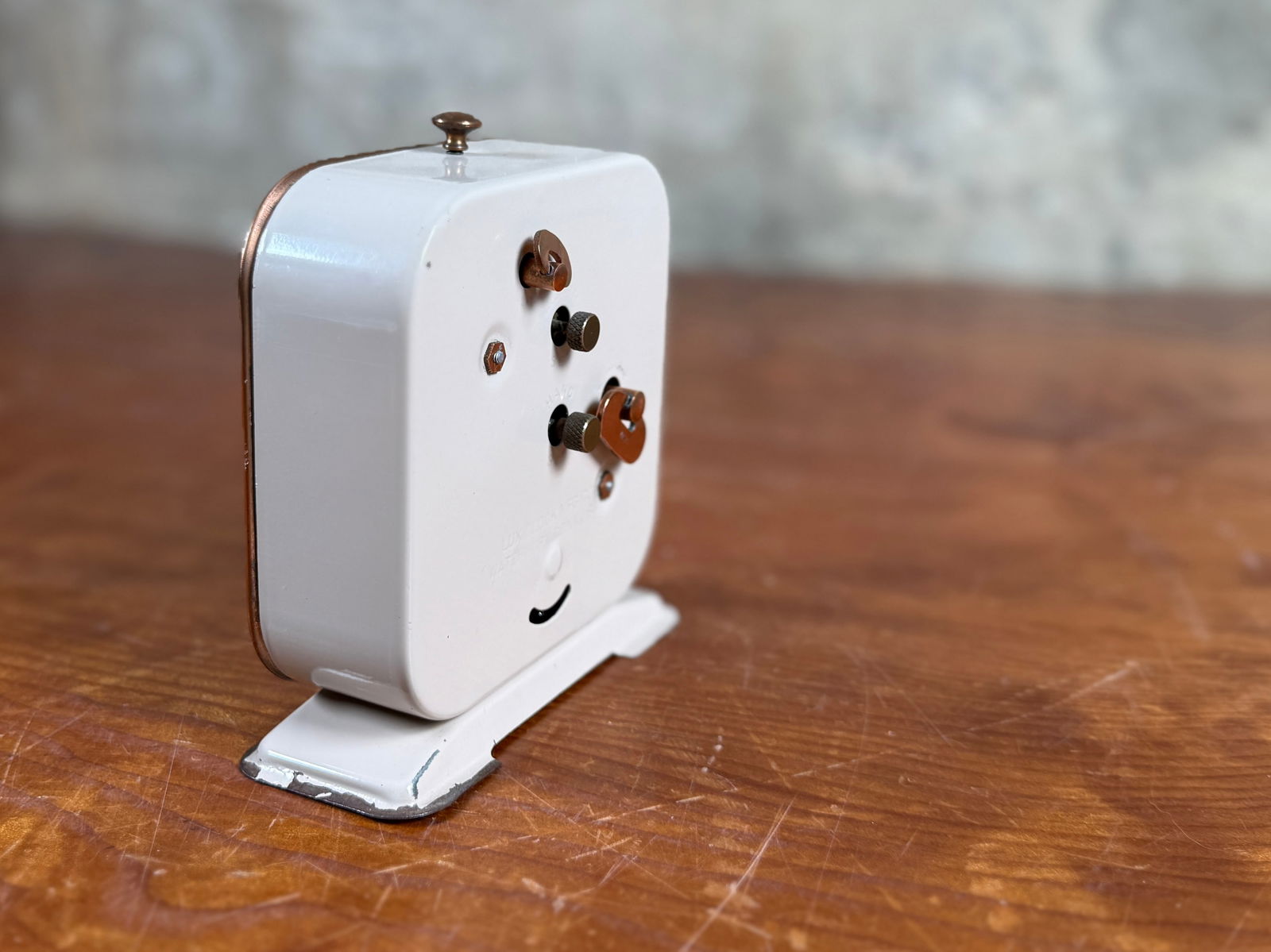 LUX CONQUEROR ALARM CLOCK - 5