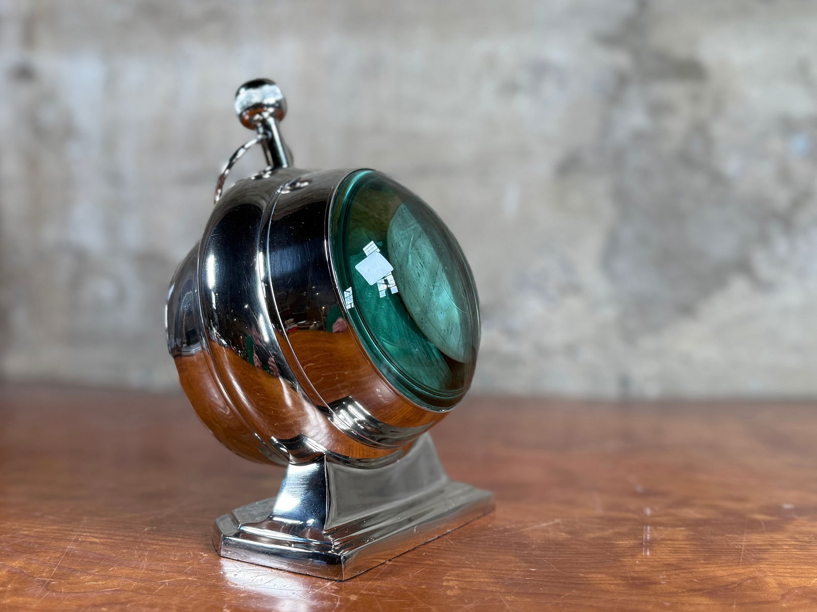 MAGNIFYING MANTLE CLOCK - 2