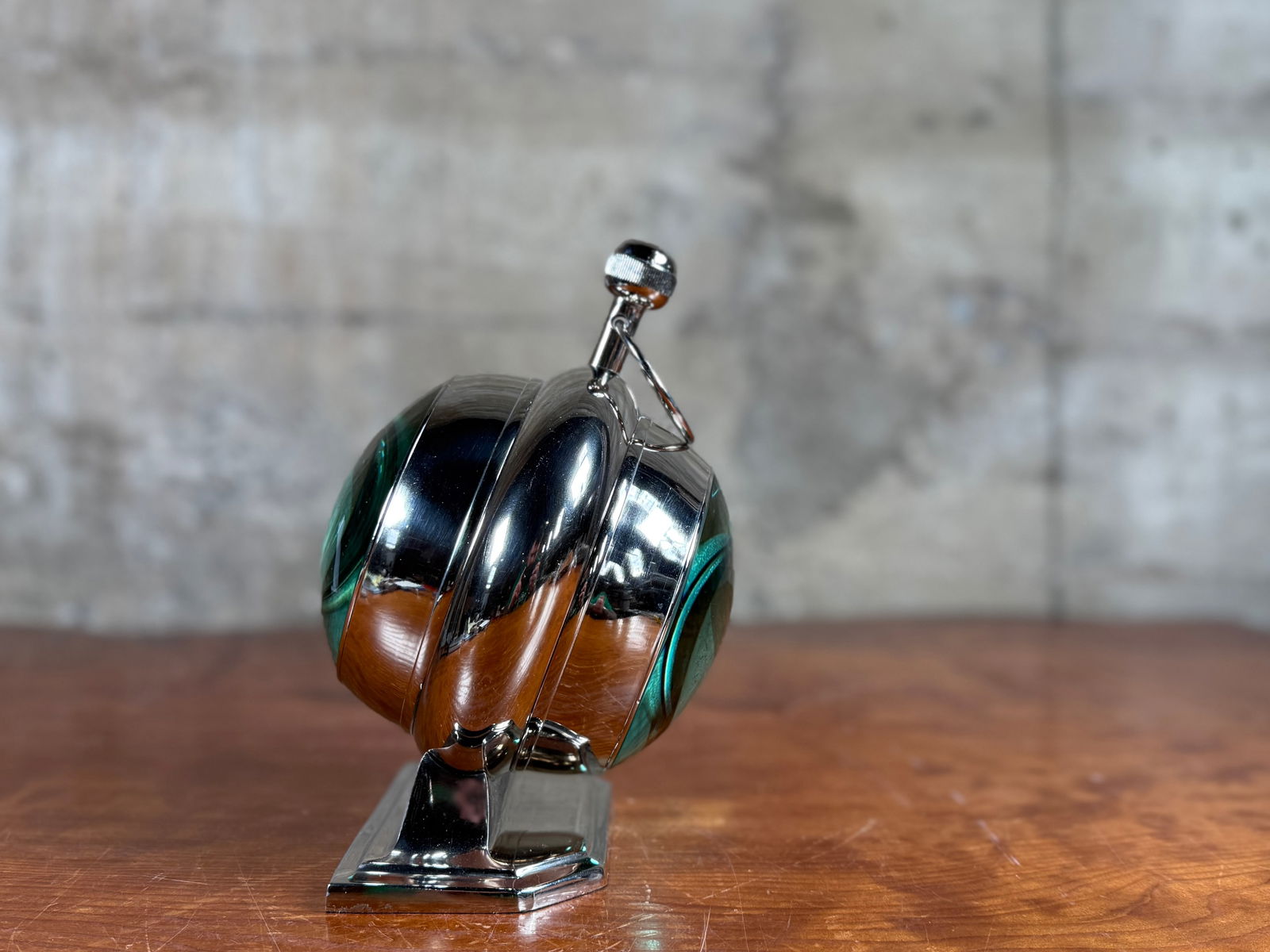 MAGNIFYING MANTLE CLOCK - 3