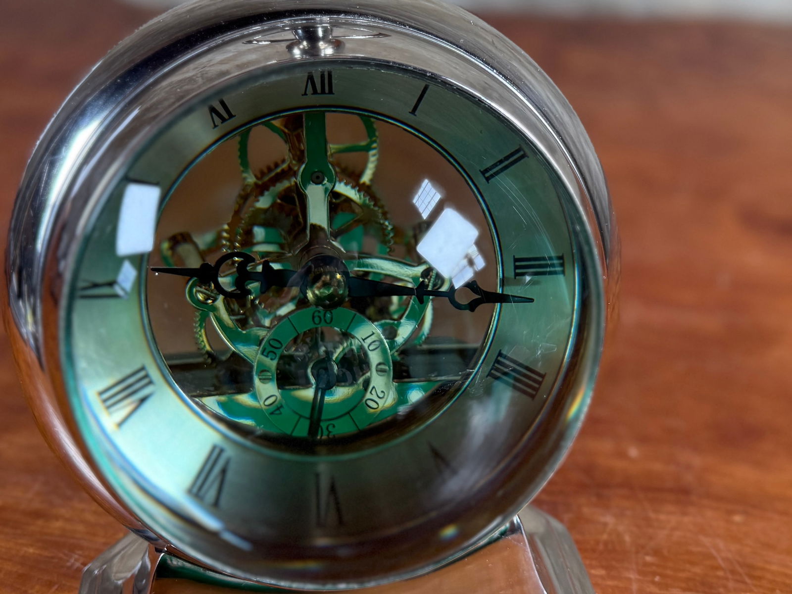 MAGNIFYING MANTLE CLOCK - 5