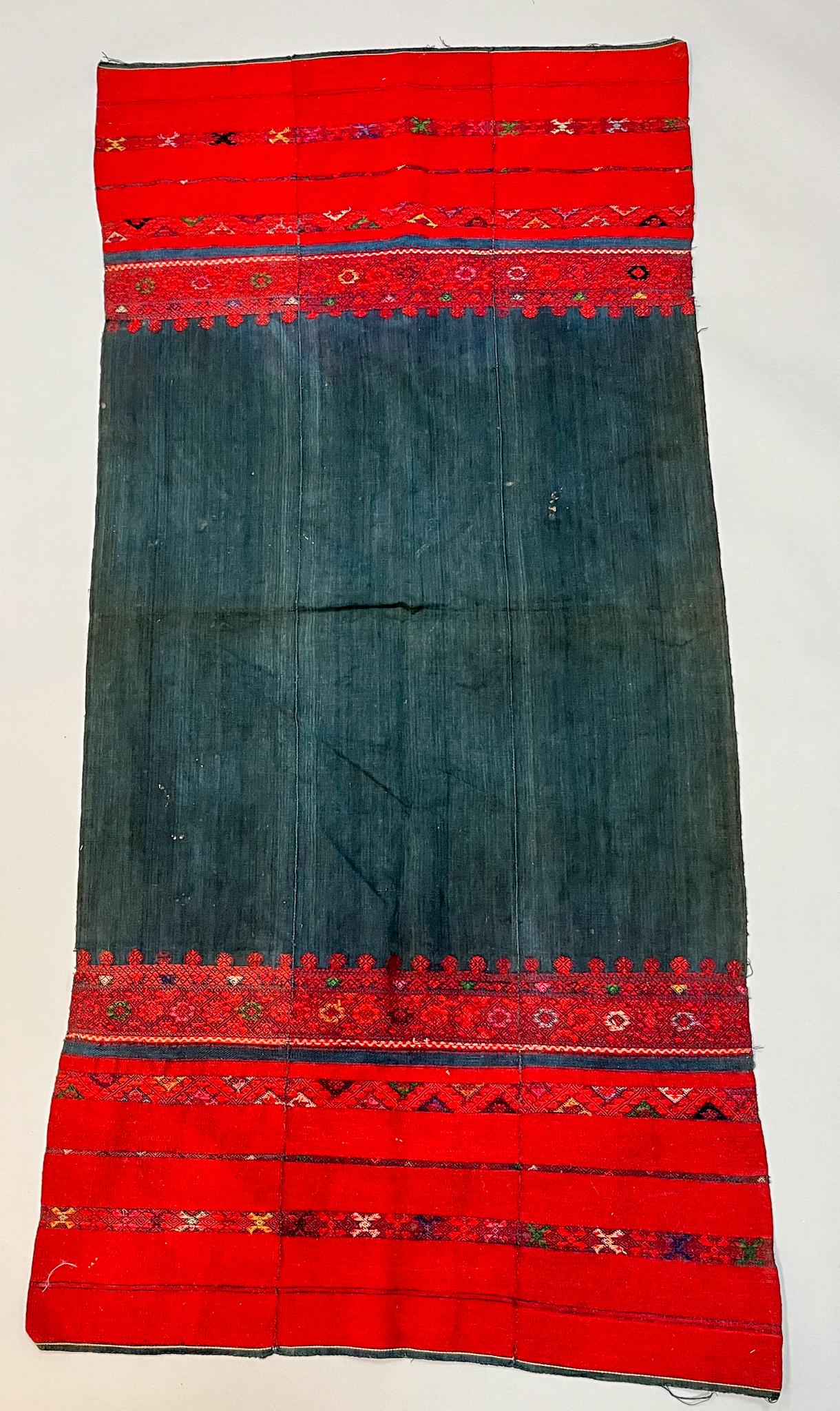 Kachin, Myanmar (Burma), Vintage Woven Cotton and Wool Sarong (1 of 7)