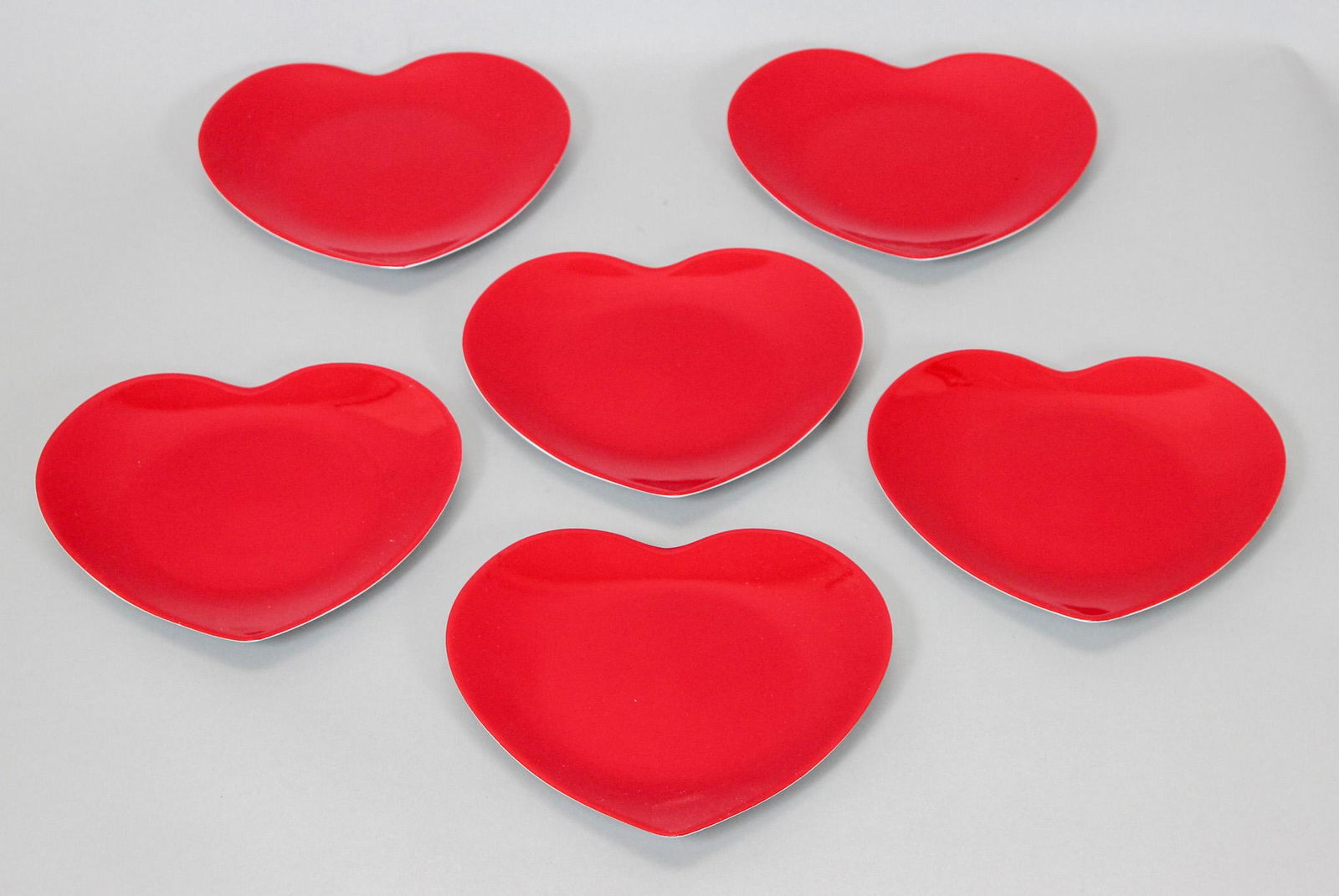 Limoges Porcelain Set of 6 "Coeurs" Dessert Plates by Philippe Deshoulieres, Signed: Set of 6 red Limoges porcelain "Coeurs" heart shape dessert plates by Philippe Deshoulieres, signed on the back Ciaelle Deshoulieres, 19 November 2003, in original box, 8"d