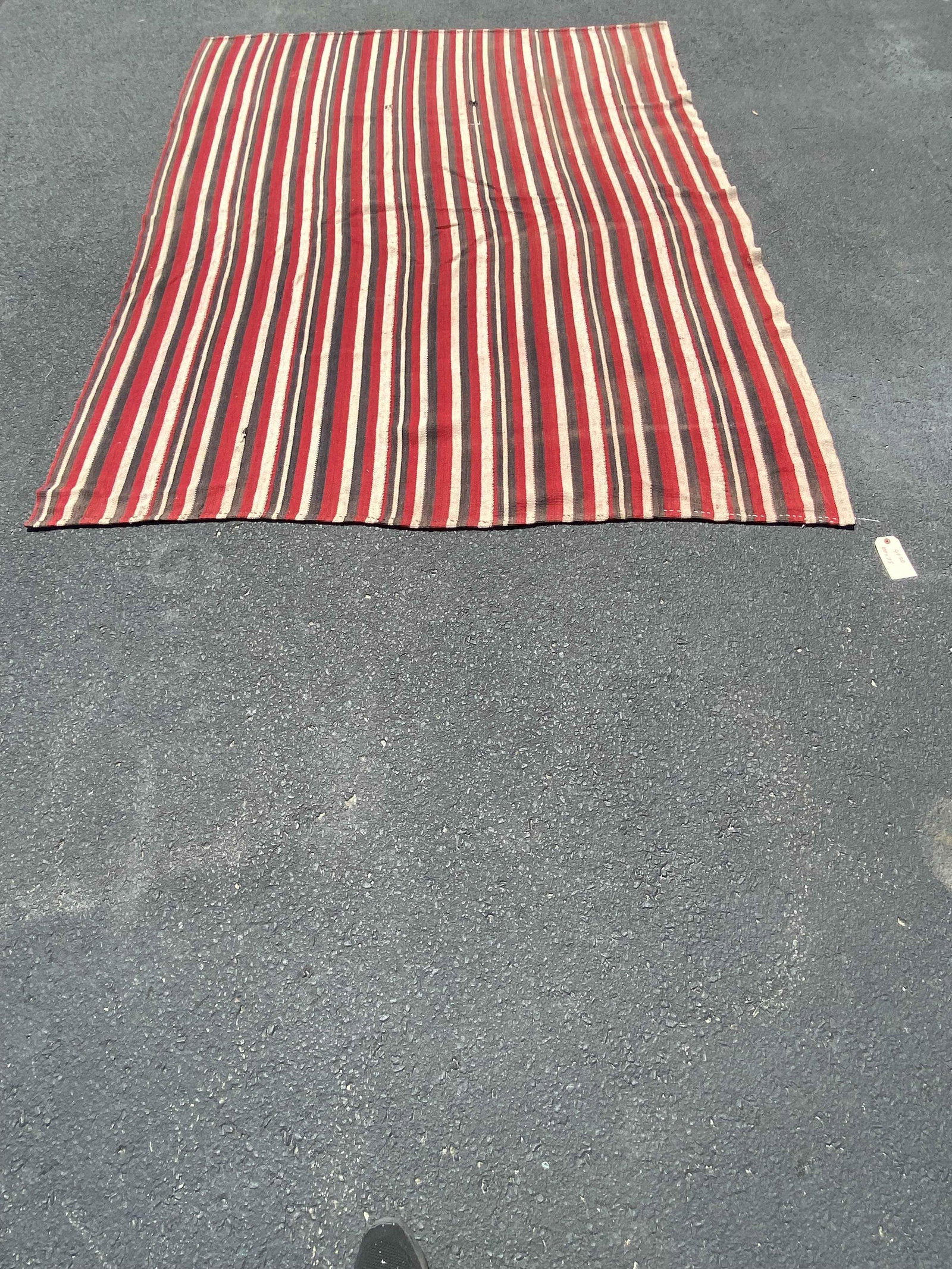 Vintage Handmade Turkish Kilim Area Rug: Vintage Handmade Turkish Kilim Area Rug, 75"w x 100"l