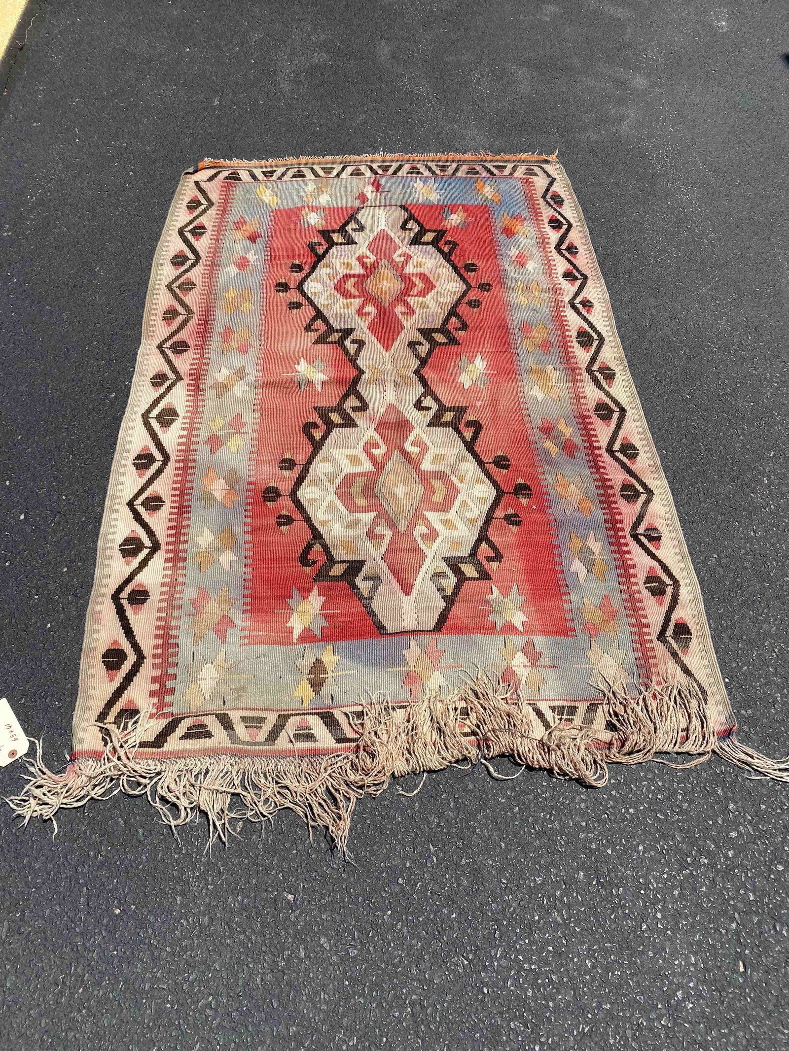 Vintage Handmade Turkish Kilim: Vintage Handmade Turkish Kilim, 41"w x 65"l