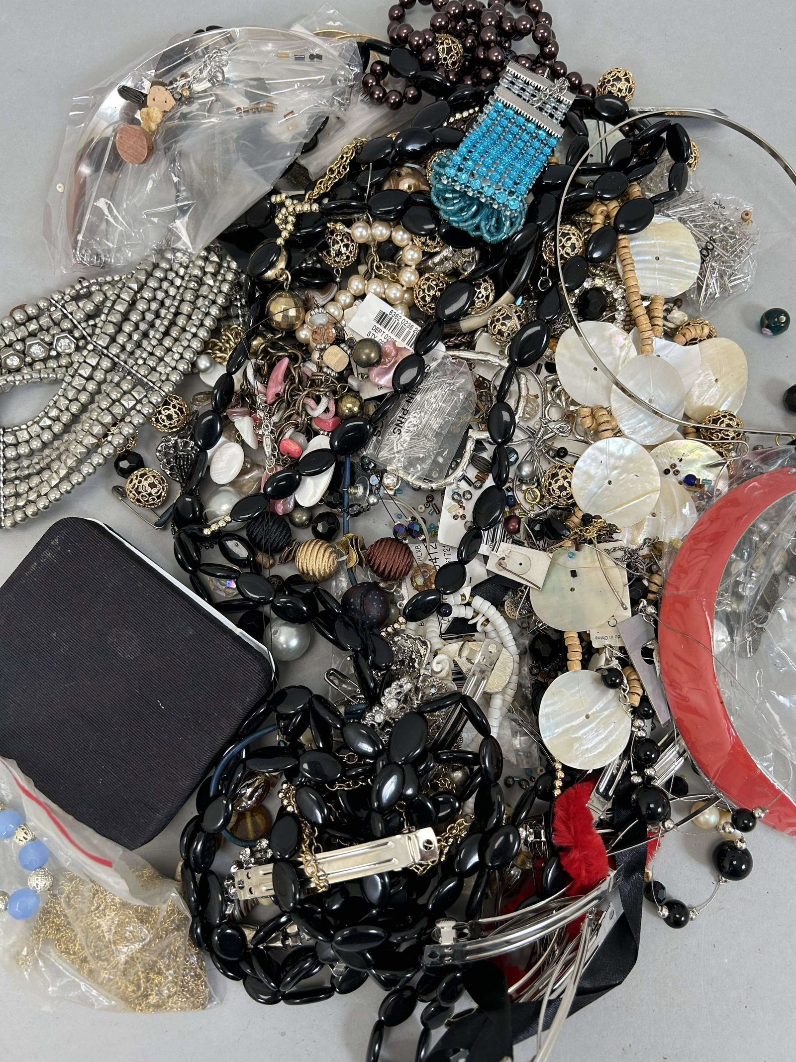 Costume Jewelry Lot Bracelets Necklaces Loose Beads: Lot appears to contain Bracelets Necklaces Loose Beads, Approximately 4 Pounds