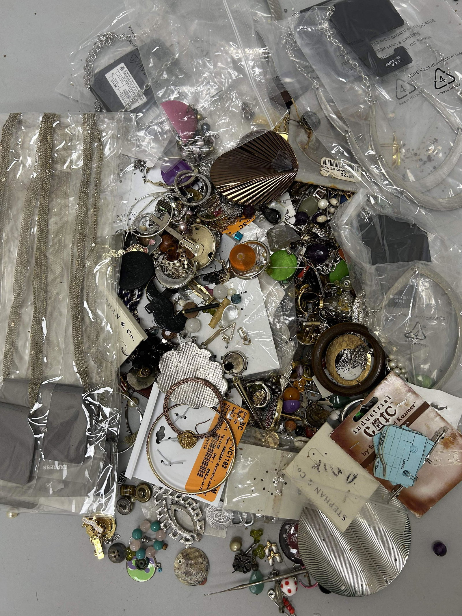 Costume Jewelry Lot Earrings Bracelets Necklaces Brooches Loose Beads (1 of 3)