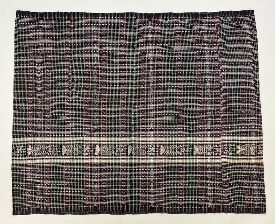 Santa Cruz del Quiche, El Quiche Department, Guatemala, Vintage  Jaspe (also known as ikat) Woven (1 of 3)