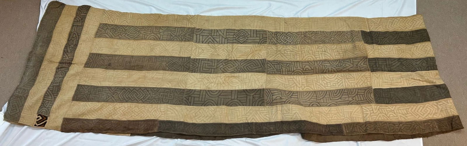 Kuba Peoples Embroidered Raffia Textile (1 of 8)