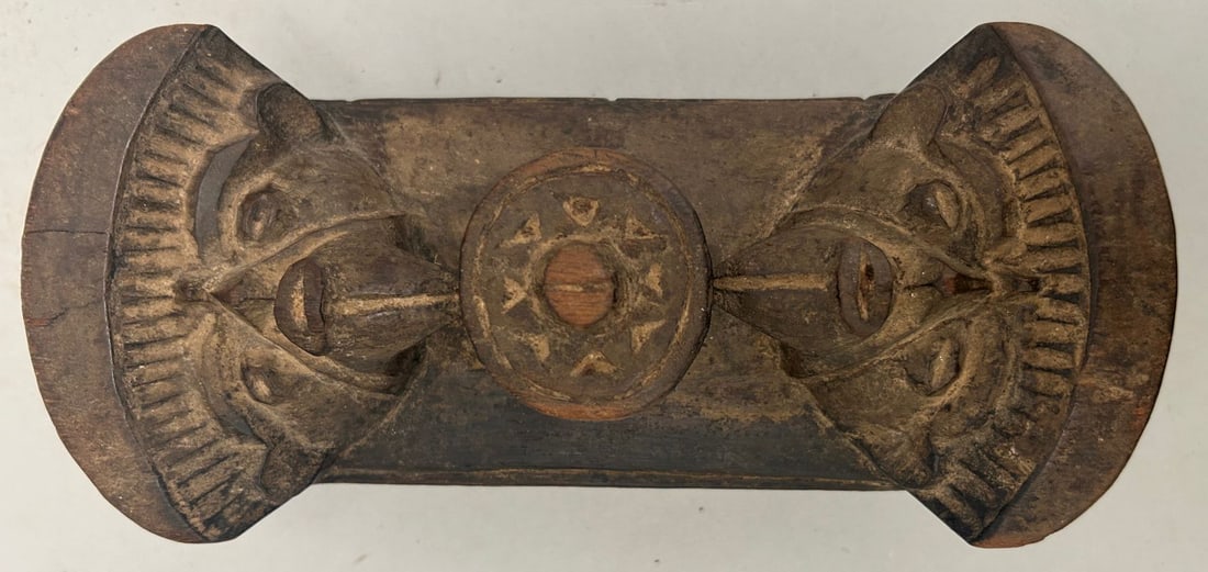 Carved Wood Lid from an Igbo Okwa Oji Kola Nut Bowl, Nigeria, West Africa: Carved wood lid from an Igbo Okwa Oji kola nut bowl, Nigeria, West Africa; nice carving, original piece with evidence of significant use, first half of the 20th century. Approximate size, 3.5"H x 8.5"