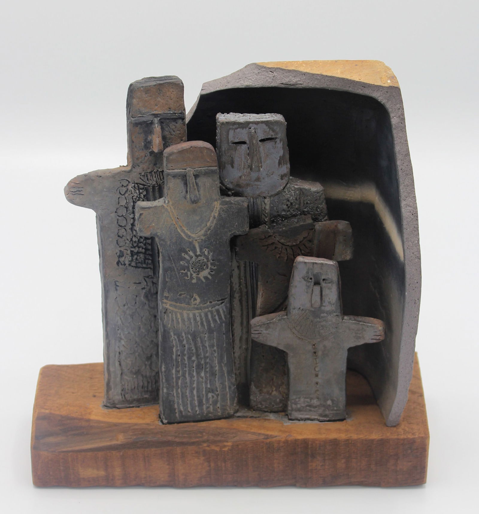 Modernist Stoneware Sculpture of a Family (1 of 7)