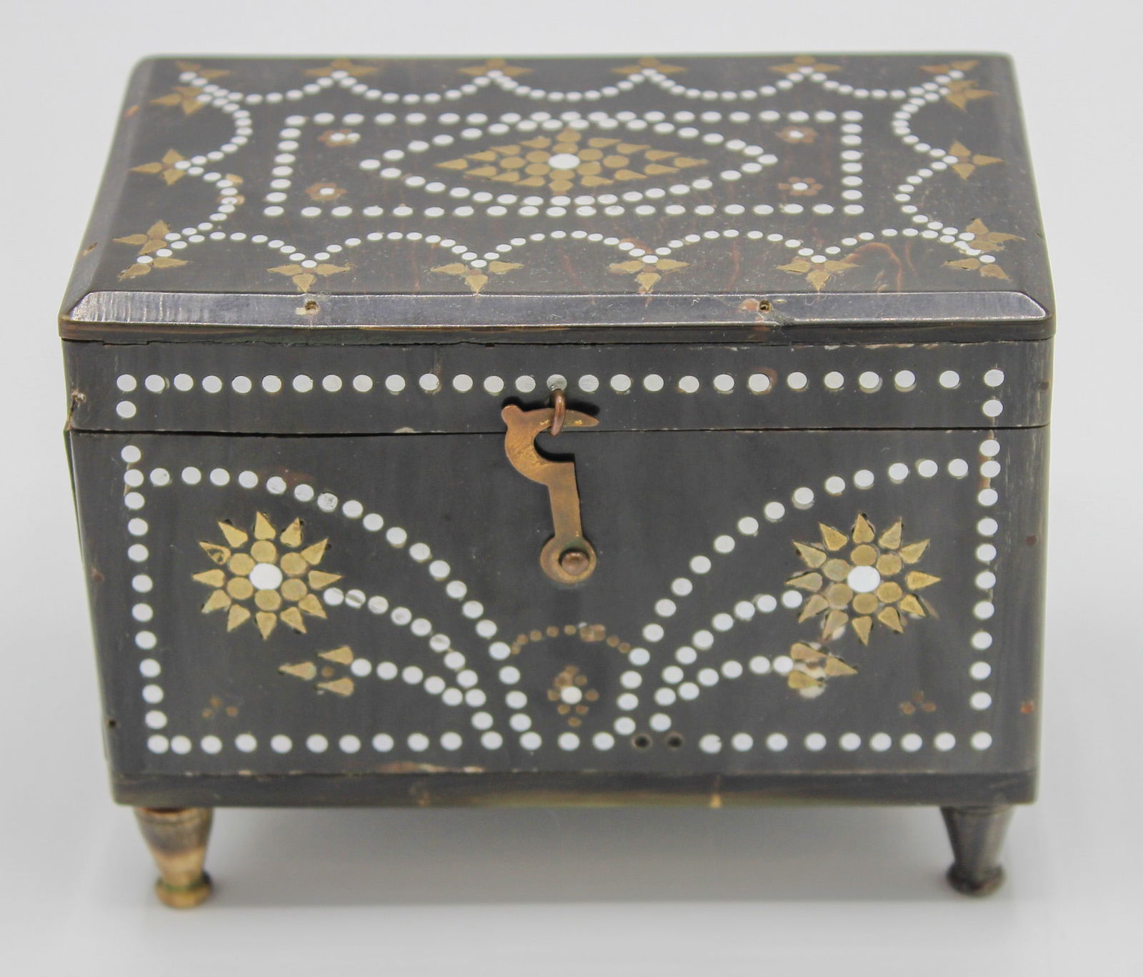 Horn Decorative Box with Metal Inlay Accent (1 of 10)