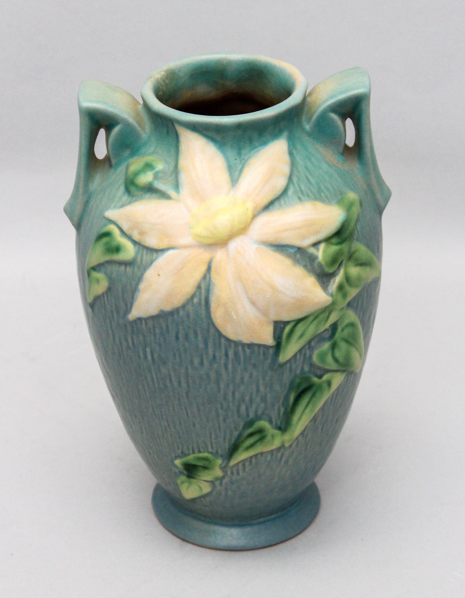 Roseville Pottery Clematis Blue Double-Handled Vase 110-9" (1 of 6)