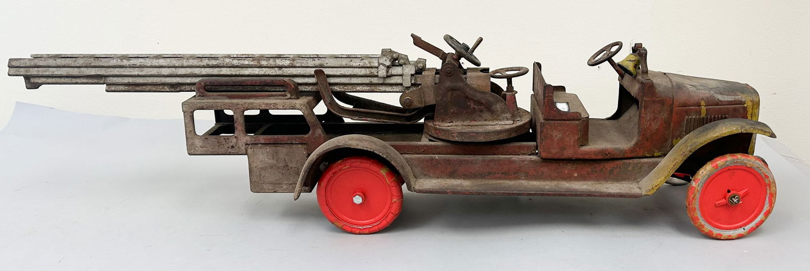 Vintage Metal Aerial Ladder Fire Truck (1 of 12)
