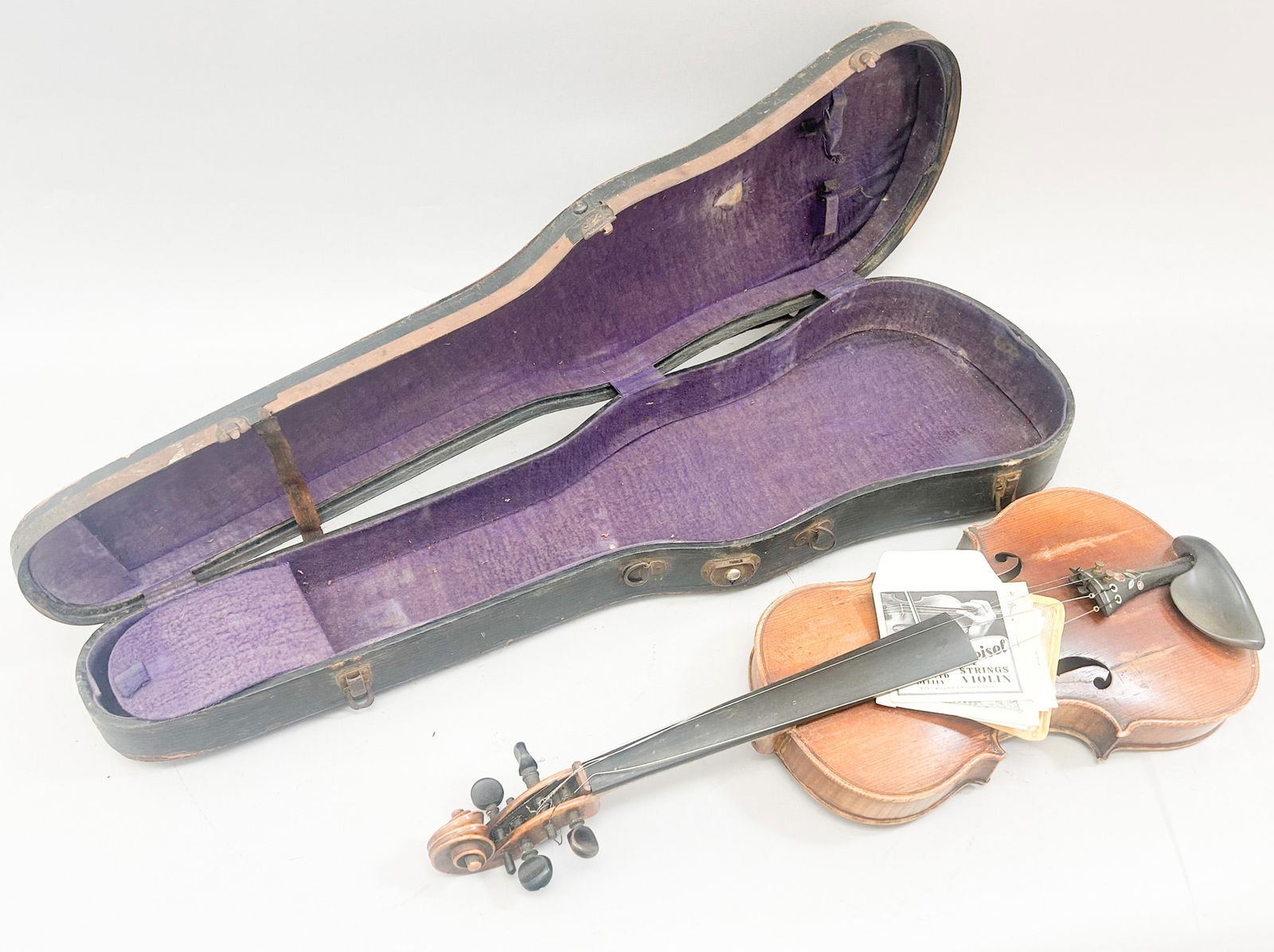 Vintage Conservatory Violin With Case Labeled Inside as Stradivarius Cremonensis Faciebat Anno 1726 (1 of 12)