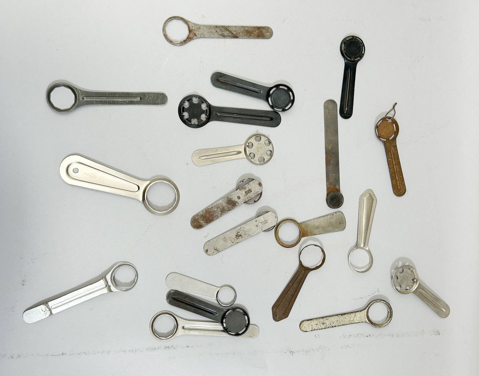 Group of (20) Vintage Watchmaker's Case Openers (1 of 6)