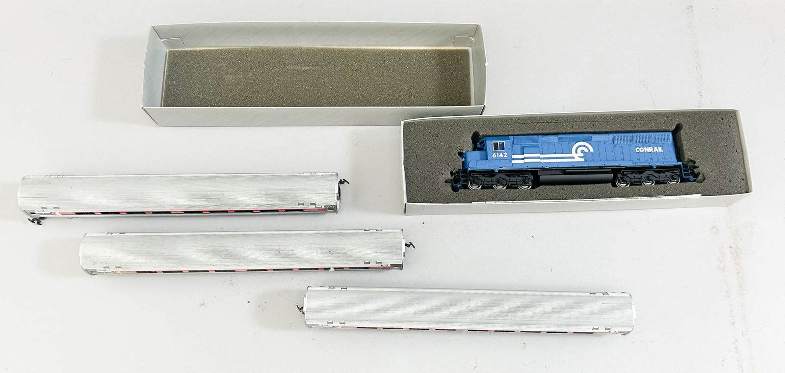 Vintage Group of (4) Bachmann Plus Trains/Freight/Locomotives (1 of 12)