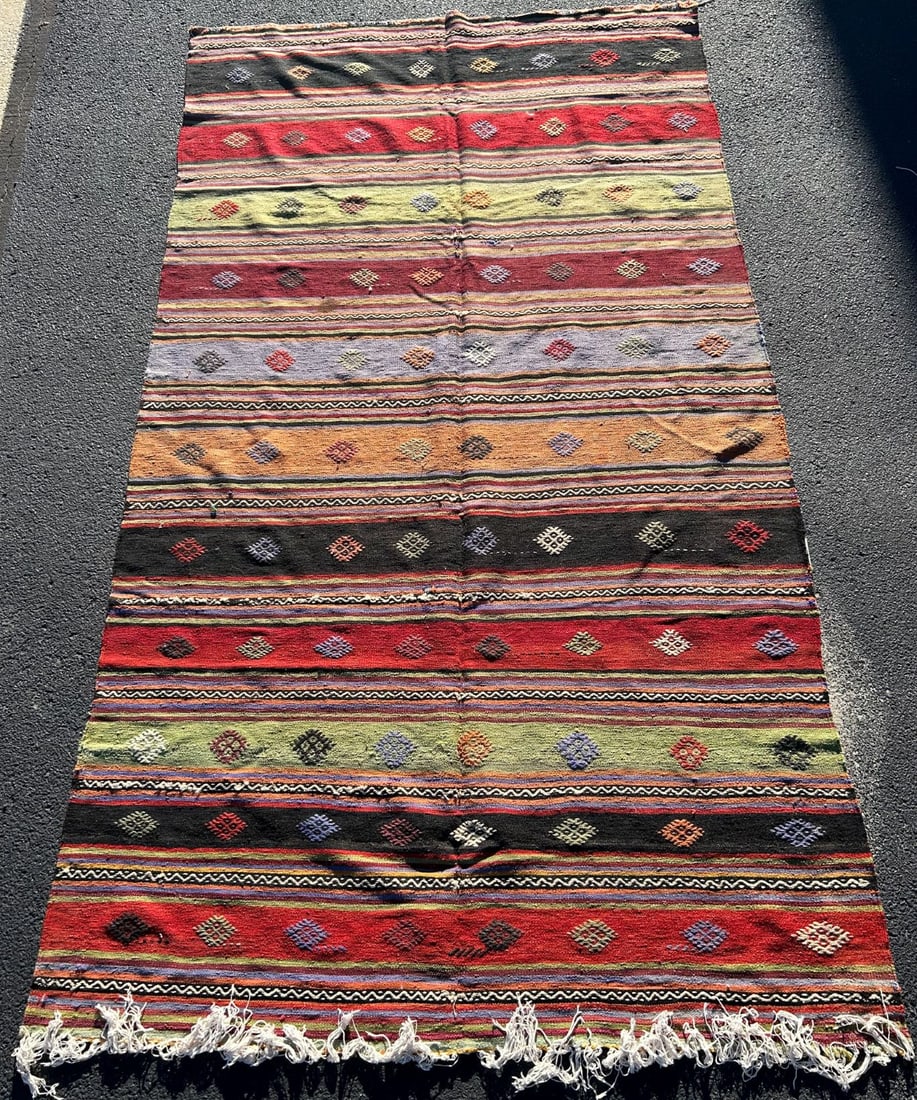Vintage Handmade Turkish Area Kilim Rug: Vintage Handmade Turkish Area Rug, approximate size 123"l x 67''w
