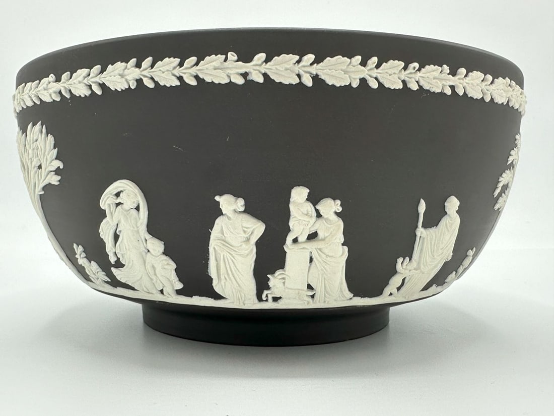 Wedgewood Black Solid Jasper Ware Sacrificial Bowl.: Wedgewood Black Solid Jasper Ware Sacrificial Bowl. Made in England. 7.5"diameter x 3.5"h
