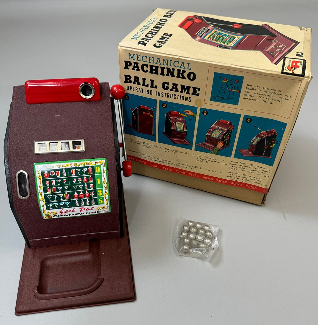 Mechanical Packino Ball Game Machine - Made in Japan (1 of 11)