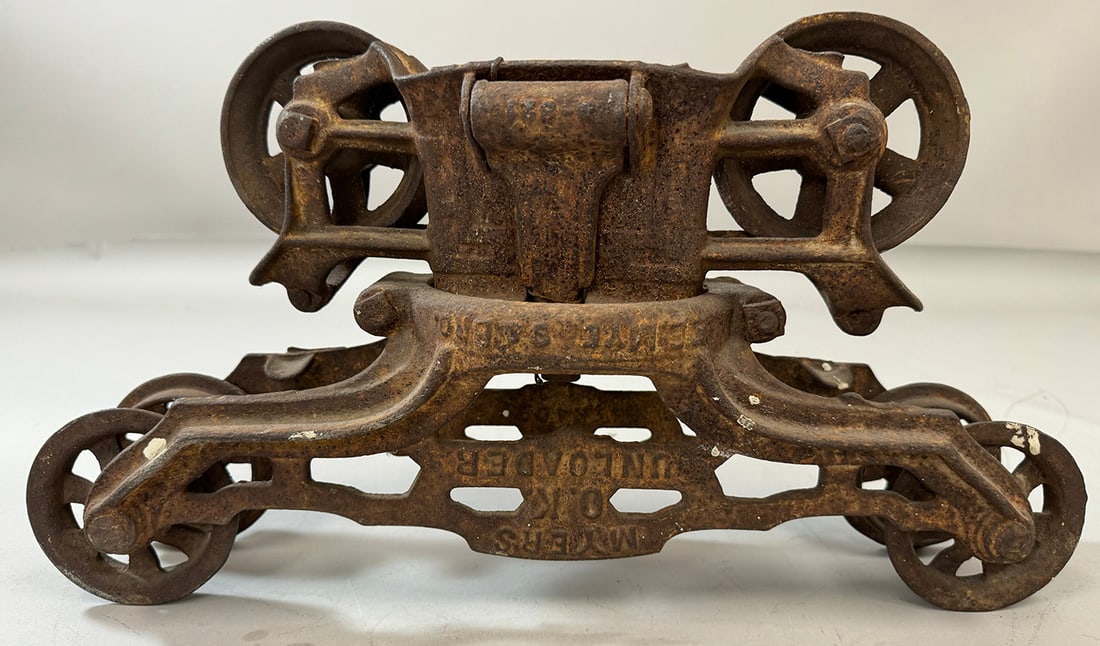 Vintage Iron Hay Bale Trolley (1 of 9)