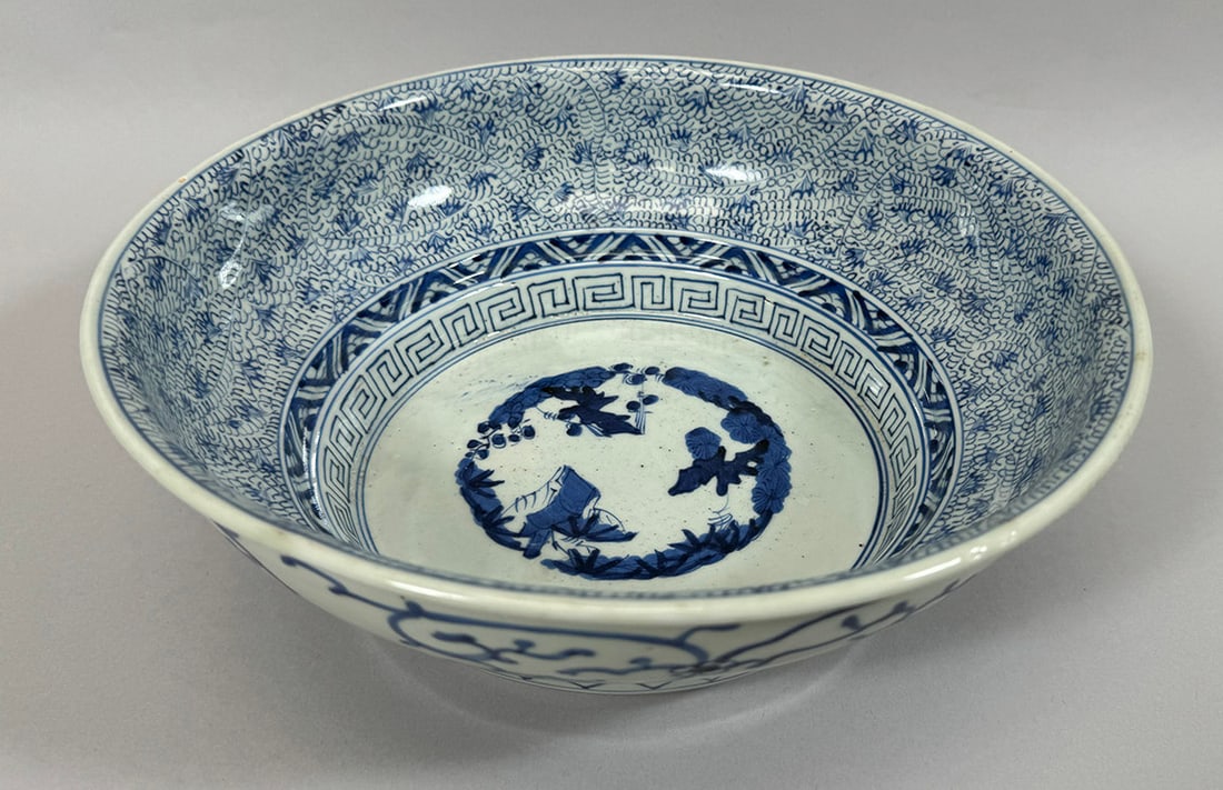 Large Japanese Blue and White Porcelain Dish Plate Bowl: Large Japanese Blue and White Porcelain Dish Plate Bowl. D: Diameter 12 x H4.5 in.