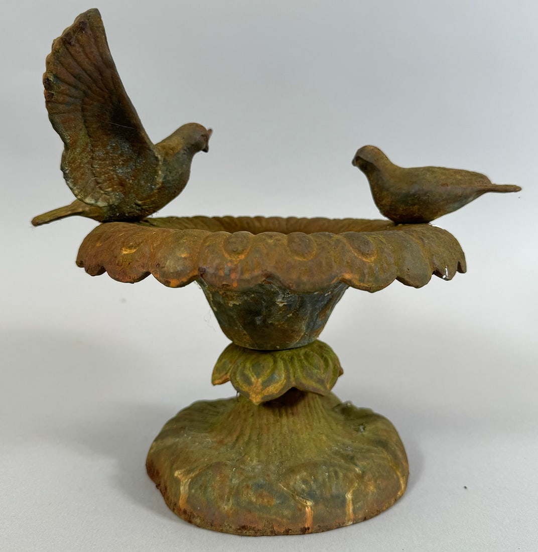 Small Cast Iron Birth Bath/Feeder Mounted with Two Birds (1 of 8)