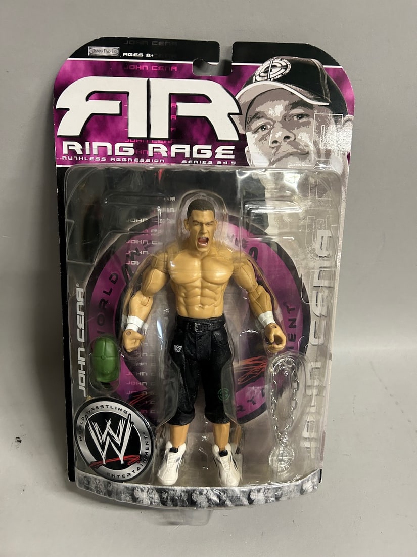 Collection of Various WWE Action Figures (1 of 17)