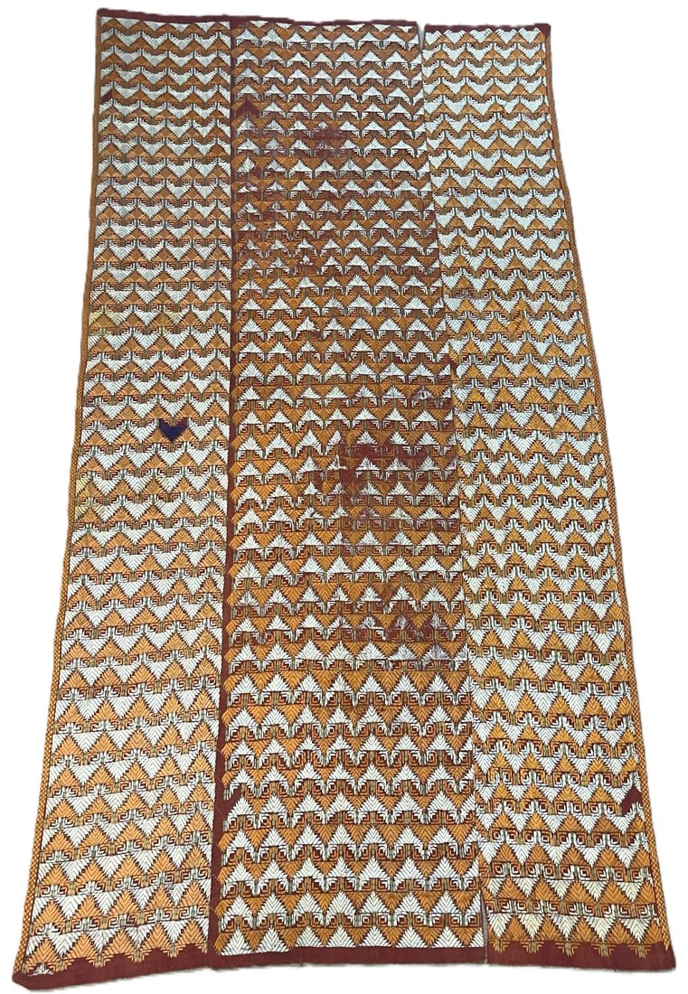 Phulkari Possible West Pakistan/India Floss Silk Textile: Phulkari Possible West Pakistan/India Floss Silk Textile. Hand spun madder dye on cotton/linen. 97"l x 49.5"w