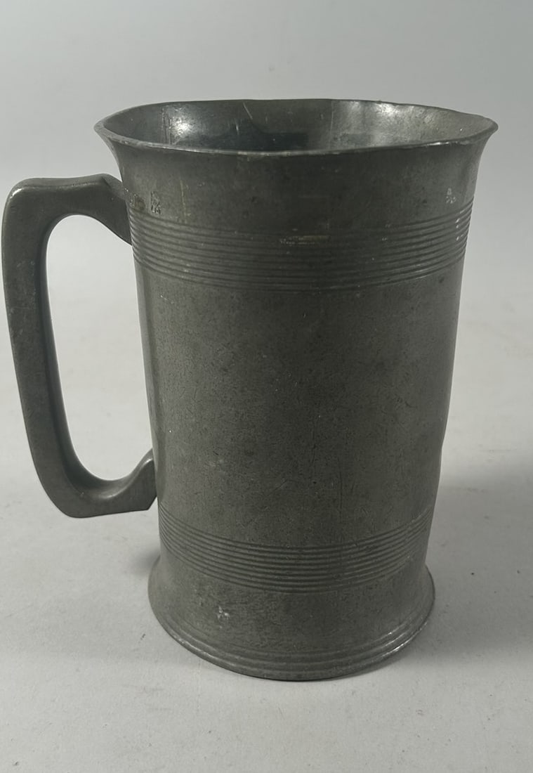Vintage Pewter Measuring Cup/Tankard (1 of 7)