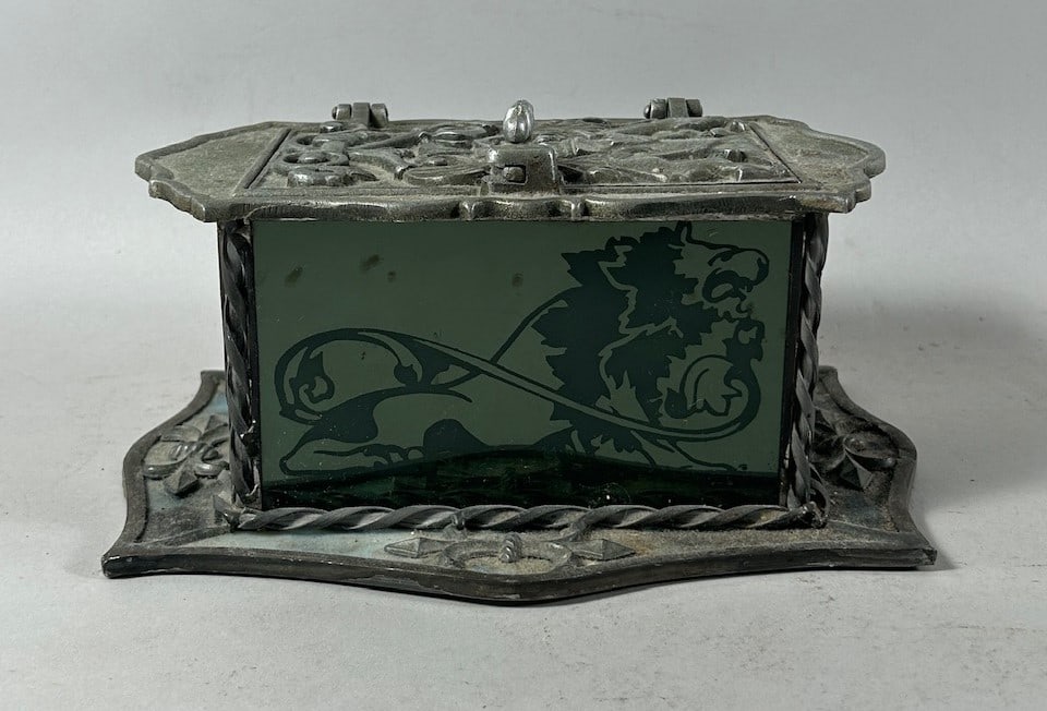 Vintage/Antique Pewter Box: Vintage/Antique Pewter Box. Patent No 1747156. 4.5"h x 9"w x 7"d