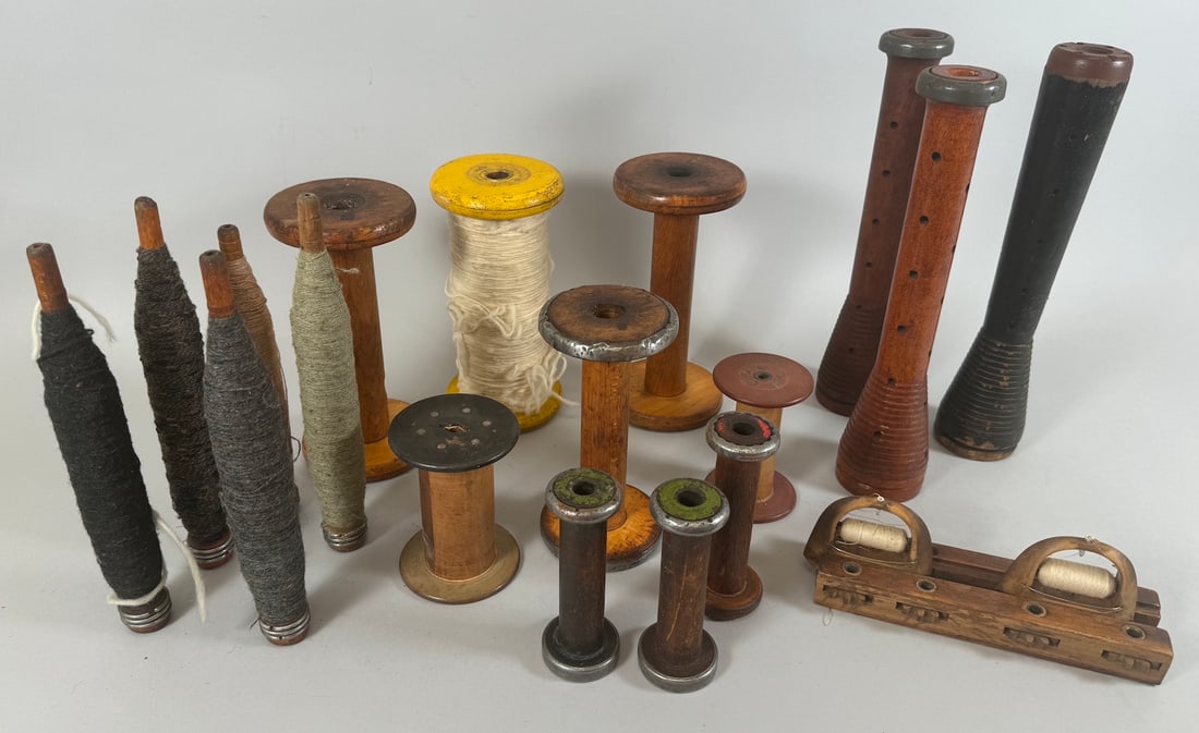 Lot of 18 - Antique/Vintage Sewing Spindles.: lot of 18 Antique/Vintage sewing spindles. D: Largest 12"h x 2.5"d, smallest 5.4:h x 2.5"d.