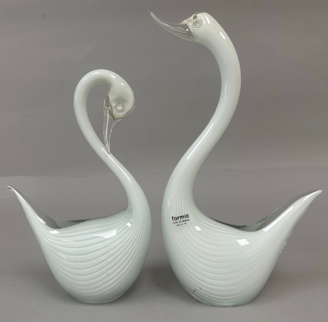Pair of 2 - White  Formia Vetri Di Murano Glass Art Swan Sculptures. (1 of 8)