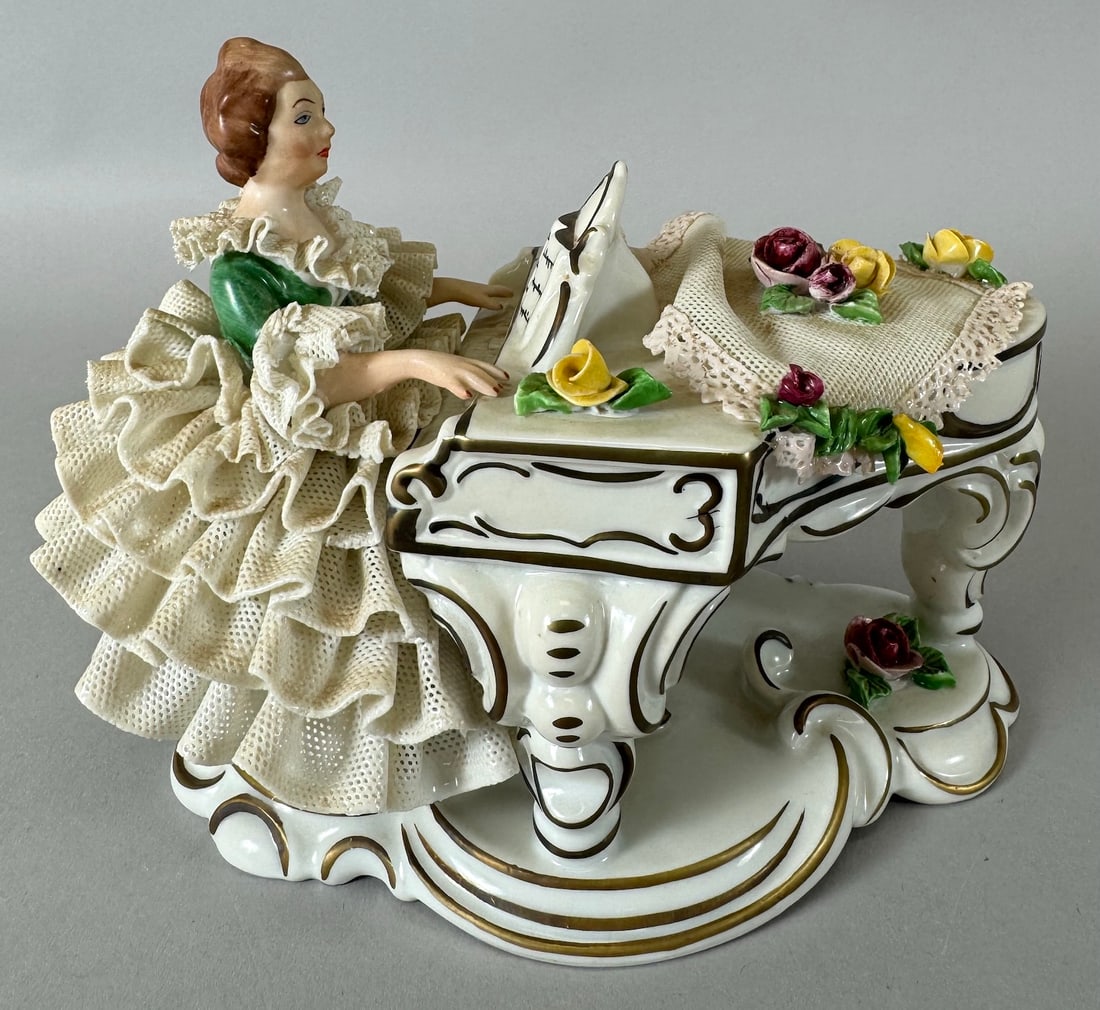 Vintage Dresden Lace Victorian Lady Piano Player Porcelain Figurine (1 of 14)