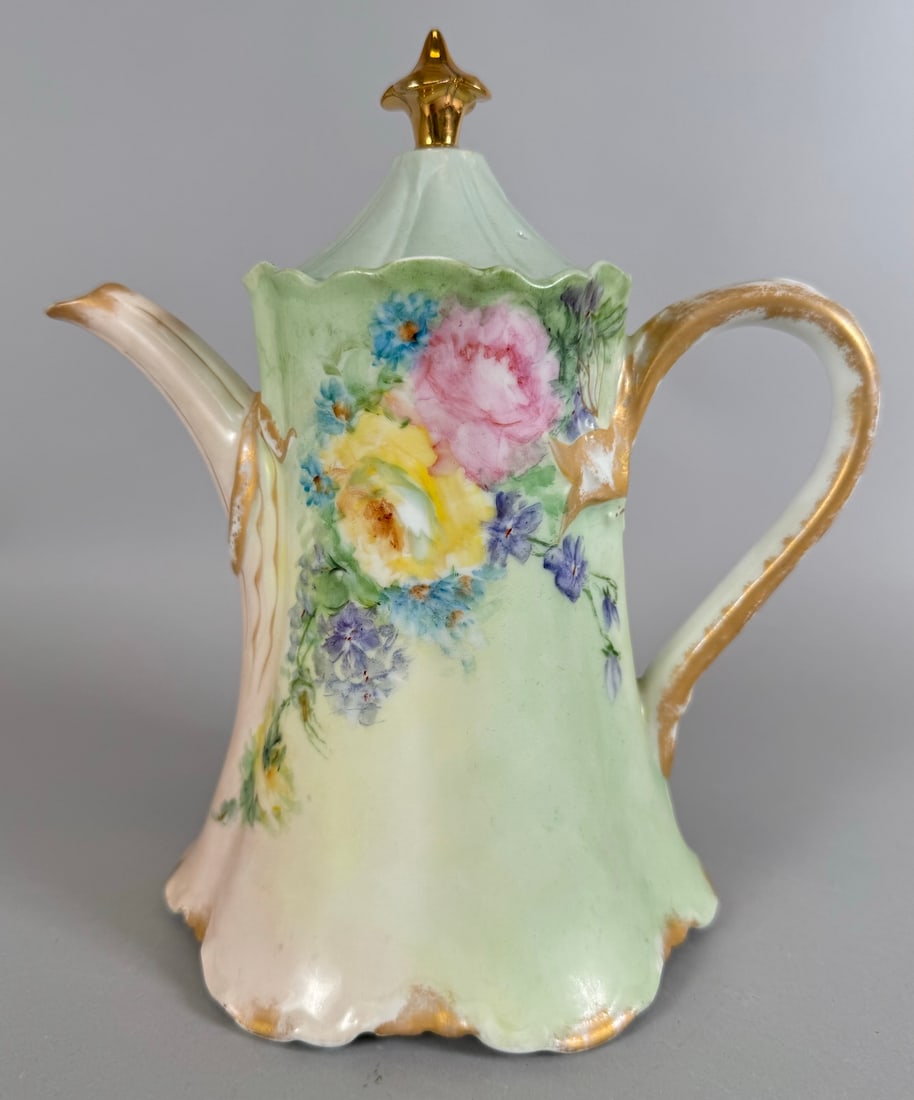 Vintage Gold Trim Floral Pattern Teapot "The Tarascon" Limoges Haviland France (1 of 8)