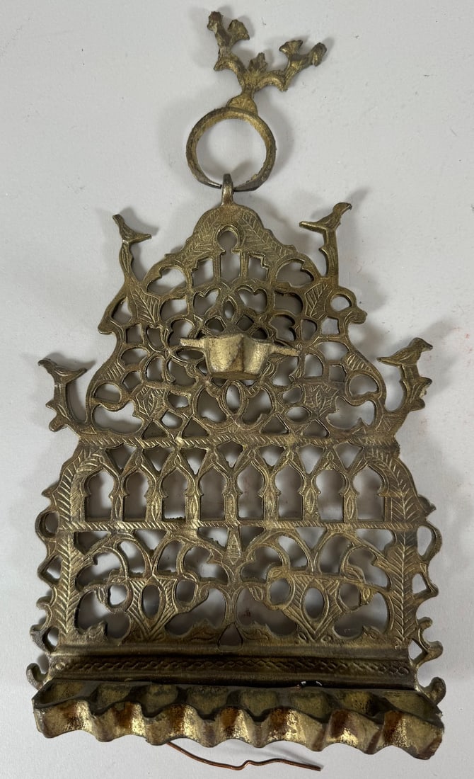 Vintage Bronze Menorah: Vintage bronze menorah. D: 12.5"h x 7.25"w x 2.25"d.